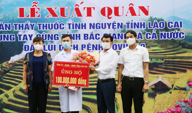 Lào Cai cử đoàn thầy thuốc ưu tú tới Bắc Giang hỗ trợ chống dịch COVID-19 - 3