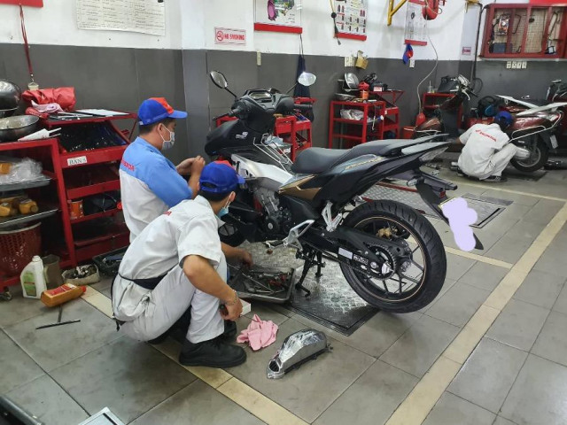 Xe máy - Xe đạp - Honda Future bất ngờ rẻ hơn 2,5 triệu đồng khi mua online