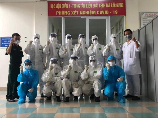 Tâm sự xúc động của sinh viên khoác áo lính tăng cường cho tâm dịch Bắc Ninh, Bắc Giang - 1