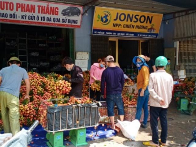 Thị trường - Tiêu dùng - Vụ ép giá vải thiều Bắc Giang xuống 2.000 đồng/kg: Hai người bị xử phạt 10 triệu đồng