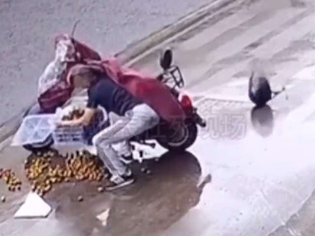 Video Clip Cười - Cười rơi răng với những tên trộm "ngáo ngơ" nhất quả đất