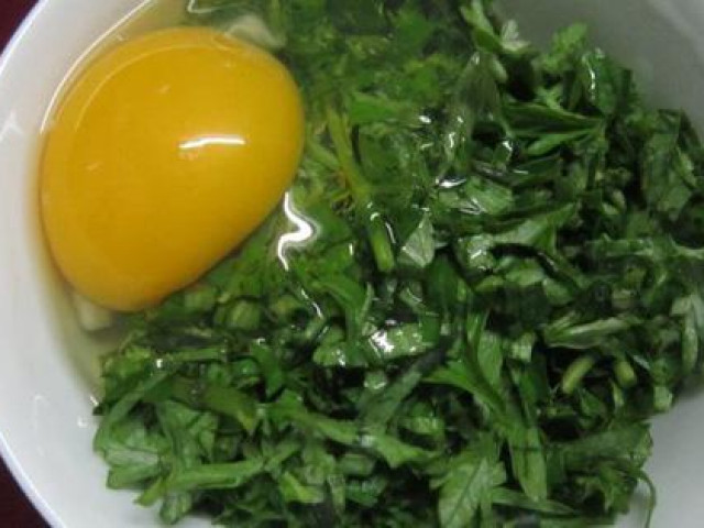 Ẩm thực - 4 nhóm người "đại kỵ" rau ngải cứu, tốt nhất nên tránh xa