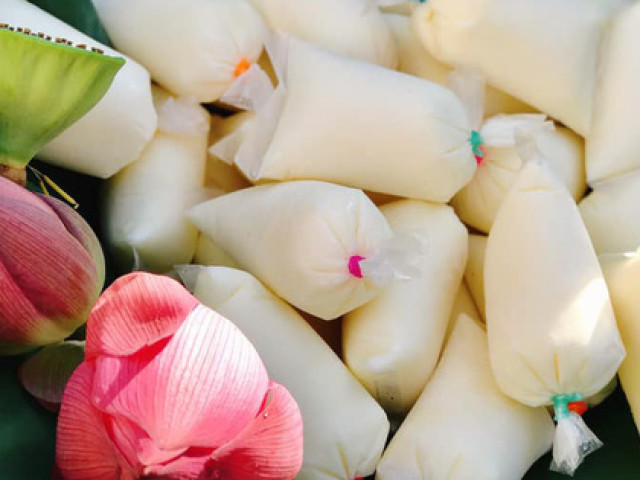 Ẩm thực - Bồi hồi thức quà làm mát lạnh cả ngày hè, ăn 1 miếng cả bầu trời tuổi thơ ùa vê