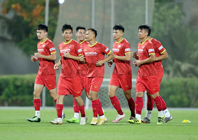 ĐT Việt Nam hưng phấn "luyện công" đến đêm ở UAE, sẵn sàng lấy vé World Cup - 3