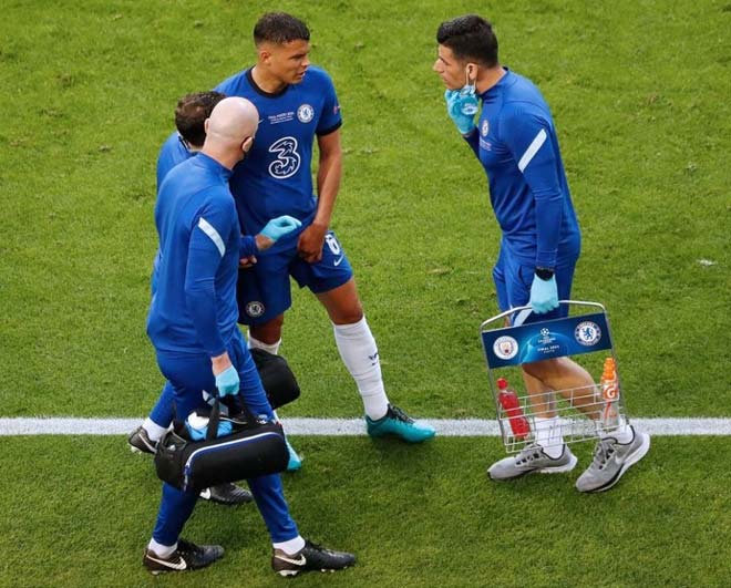 De Bruyne - Thiago Silva khóc tức tưởi vì chấn thương, rời sân trong tiếc nuối - 3