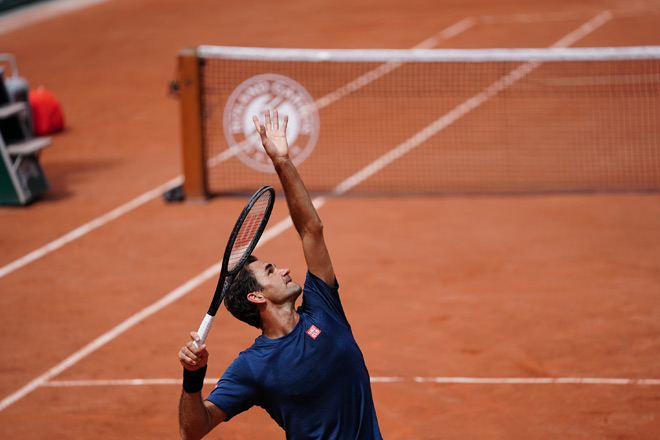 Federer luyện tập trước khi tái xuất ở Roland Garros