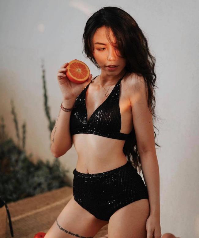 Nhan sắc ngày một quyến rũ của Rich Kid đình đám Hà thành với nét cá tính thời trang riêng.
