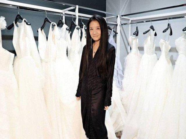 Kinh doanh - Khởi nghiệp ở tuổi 43, bà trùm 71 tuổi "thét ra lửa" trong làng váy cưới