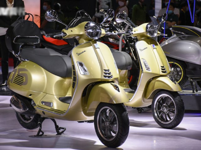 Ảnh thực bộ đôi xe ga Vespa Primavera và GTS bản kỷ niệm 75 năm tuyệt đẹp