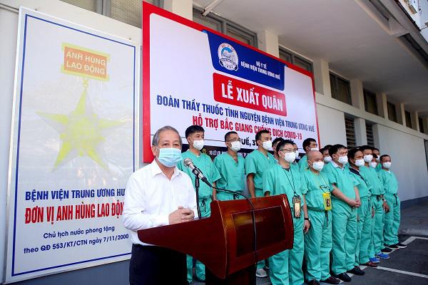 Chủ tịch UBND tỉnh Thừa Thiên Huế, Phan Ngọc Thọ phát biểu tại buổi xuất quân