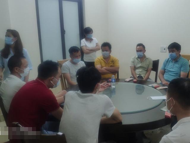 Pháp luật - Chủ nhà hàng lén lút phục vụ 18 vị khách nước ngoài giữa dịch COVID-19