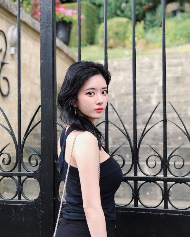 Sau khoảng thời gian làm streamer, người mẫu ảnh, hiện tại Yuki Han đã sang Mỹ sinh sống và theo đuổi con đường hội họa.
