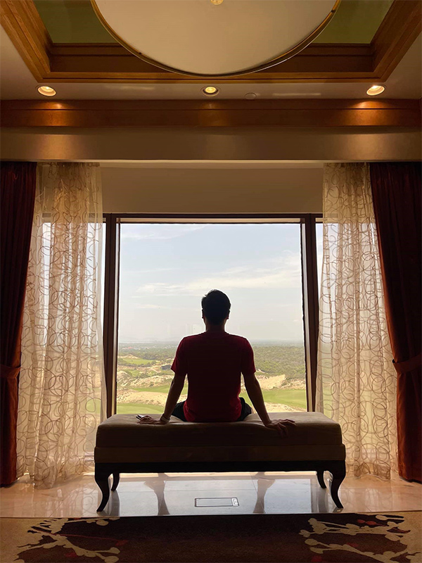 Zet Under: Chỉ cần không ngừng cố gắng và tự bằng lòng. Ắt có ngày hái quả ngọt.”