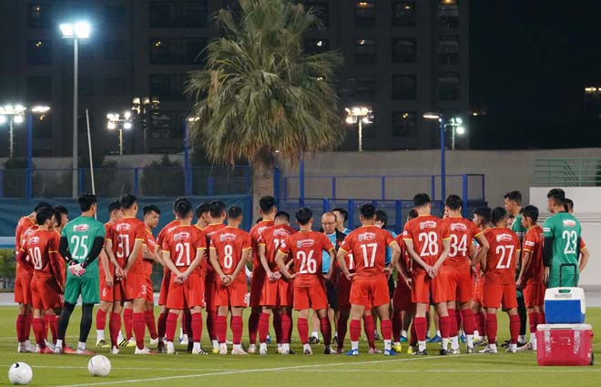 Tối 30/5, thầy trò HLV Park Hang Seo có buổi tập thứ 4 tại thành phố Dubai trong quá trình chuẩn bị cho "chiến dịch" giành vé vào vòng loại cuối cùng World Cup 2022