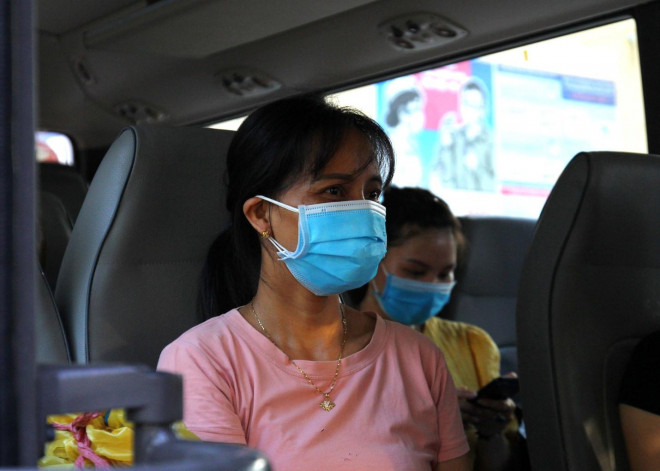 Những hình ảnh về 39 bệnh nhân COVID-19 đầu tiên tại Bắc Giang được ra viện - 19