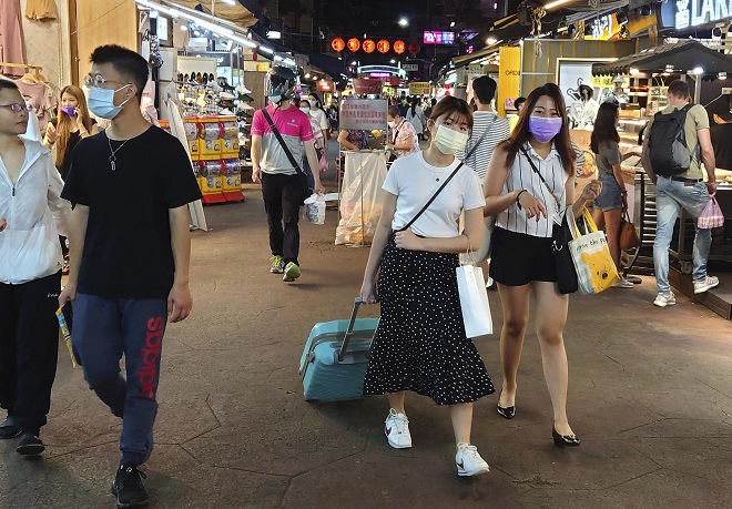 Đài Loan cho đến nay chưa áp dụng các biện pháp giãn cách xã hội, phong tỏa để chấm dứt chuỗi lây nhiễm.