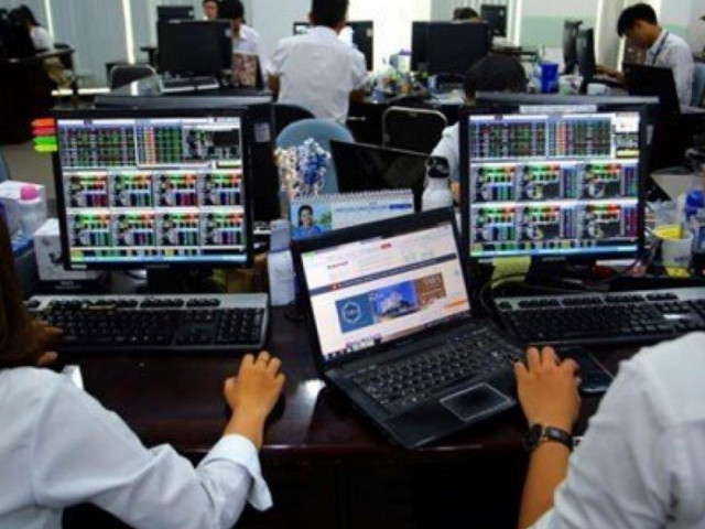 Kinh doanh - Sợ “sập” sàn, công ty chứng khoán không cho nhà đầu tư sửa lệnh, huỷ lệnh