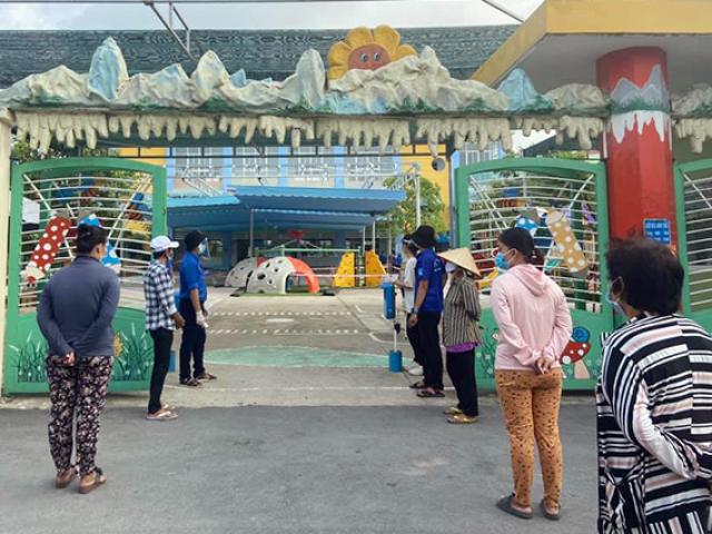 Tin tức trong ngày - “ATM gạo” tái xuất, hỗ trợ người dân vùng dịch vượt qua khó khăn