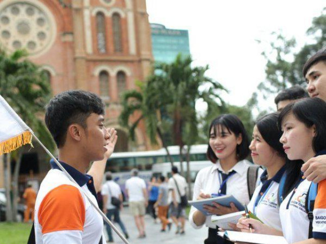 Kinh doanh - Công ty du lịch gồng mình chống đỡ Covid-19, hướng dẫn viên ngậm ngùi bỏ nghề đi bán hàng online