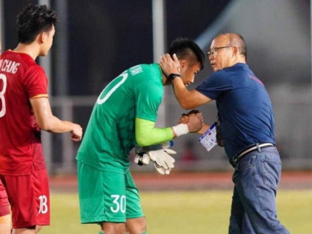 Bóng đá - Cứu tuyển Việt Nam khỏi "bẽ mặt", cầu thủ này sẽ bước ra "ánh sáng"?