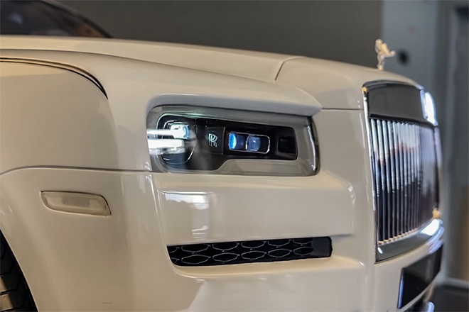 Cận cảnh mẫu xe mô hình Rolls-Royce Cullinan giá bán gần 1 tỷ đồng - 3