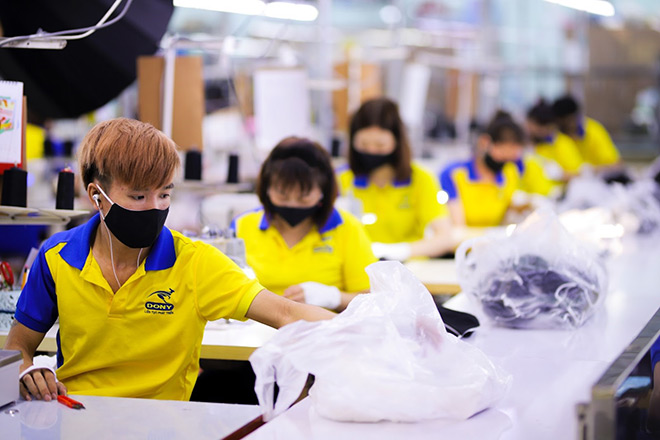 Nhà máy Dony vừa cung cấp sản phẩm thương hiệu Dony Mask và nhận gia công phục vụ trong nước và Quốc tế.