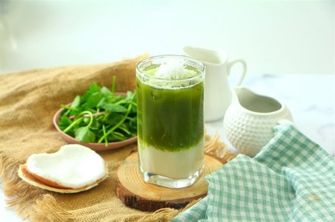 Nước sinh tố rau má