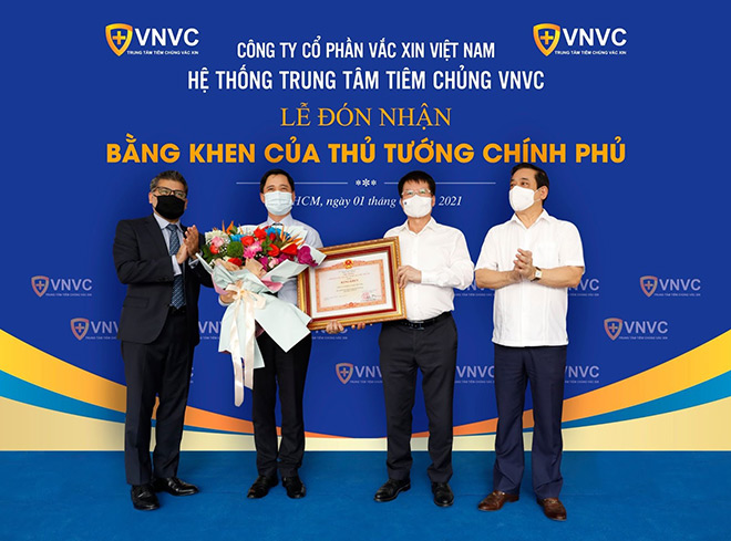 Đặt cọc 30 triệu đô ngay khi nghiên cứu, VNVC thành công đưa vắc xin COVID-19 về Việt Nam - 1