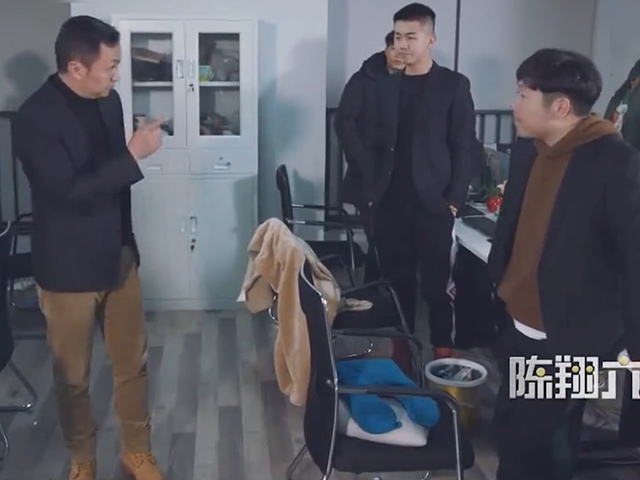 Cười 24H - Không hiểu ý sếp và kết cục nhân viên phải... nhịn đói