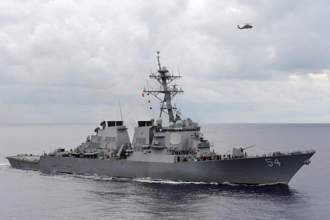 Tàu khu trục mang tên lửa dẫn đường lớp Arleigh Burke USS Curtis Wilbur của Mỹ. Ảnh: REUTERS