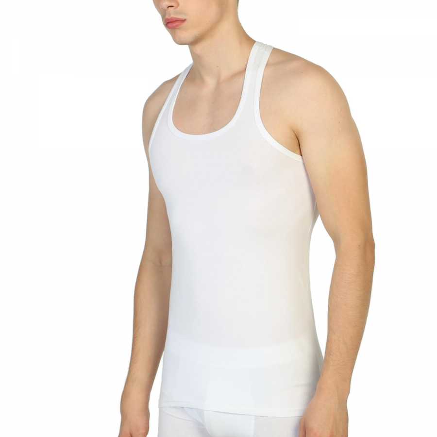 Bí quyết mặc áo ba lỗ nam đơn giản, sành điệu trong hè nóng bức - 1