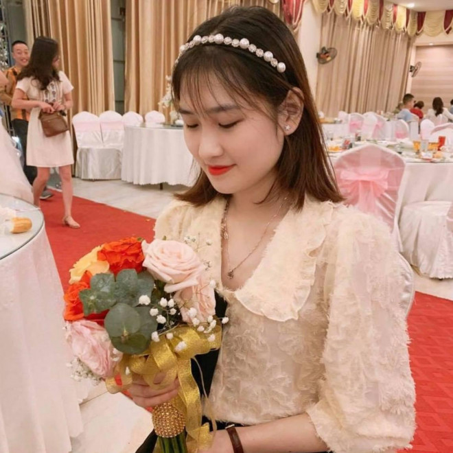 Nữ điều dưỡng xinh như hotgirl cắt mái tóc dài yêu thích để “chiến đấu” với COVID-19 - 2