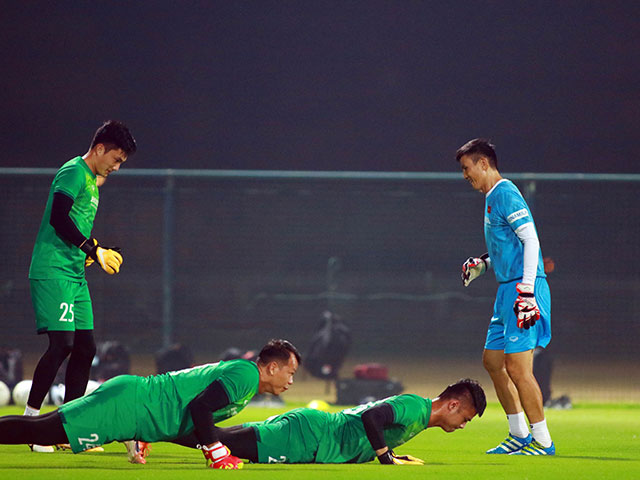 Bóng đá - ĐT Việt Nam quyết đấu Indonesia: Thầy Park chưa yên tâm với "người gác đền"