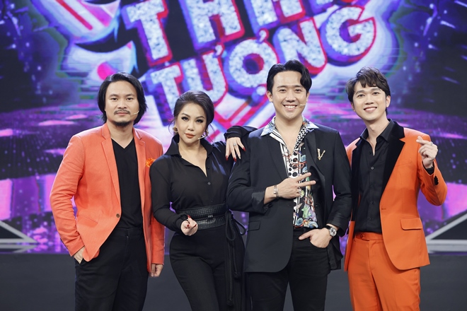 Ban giám khảo và MC chương trình.