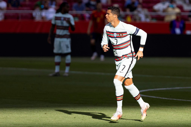Trực tiếp bóng đá Tây Ban Nha - Bồ Đào Nha: Ronaldo chưa có bàn thắng - 9