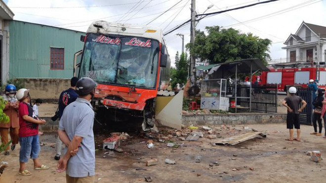 Nhân chứng kể lại giây phút kinh hoàng vụ tai nạn thảm khốc - 6
