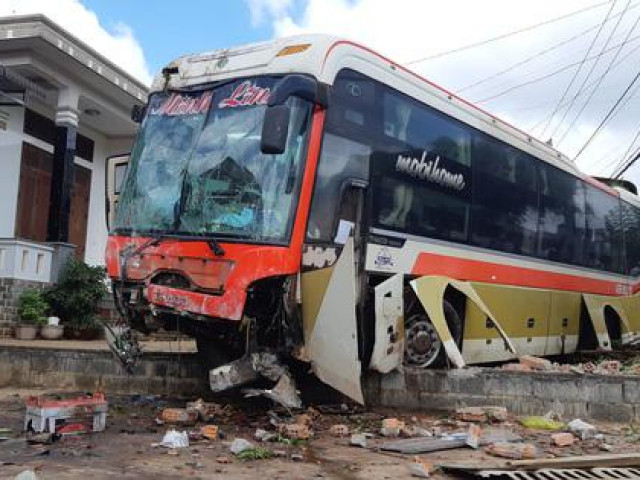 Tin tức trong ngày - Nhân chứng kể lại giây phút kinh hoàng vụ tai nạn thảm khốc