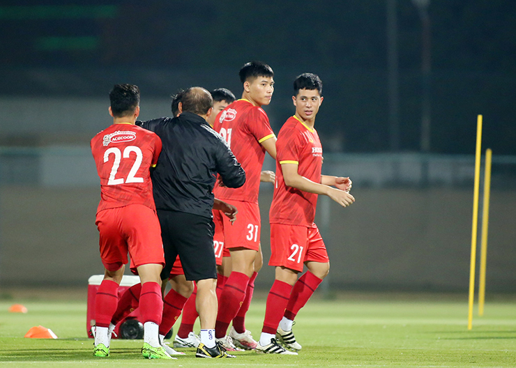 HLV Park Hang Seo loại cầu thủ nào khỏi danh sách ĐT Việt Nam đấu Indonesia? - 1