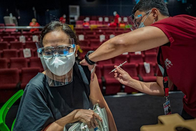 Vaccine CoronaVac được dùng trong tiêm chủng ở Philippines. Ảnh: Ezra Acayan/GETTY IMAGES