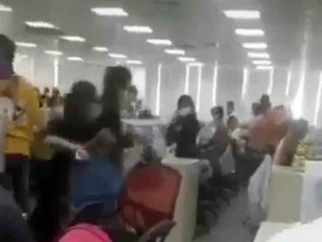 Tin tức trong ngày - TP.HCM: Sự thật thông tin hàng nghìn người tháo chạy khỏi tòa nhà bị phong tỏa ở quận Tân Bình