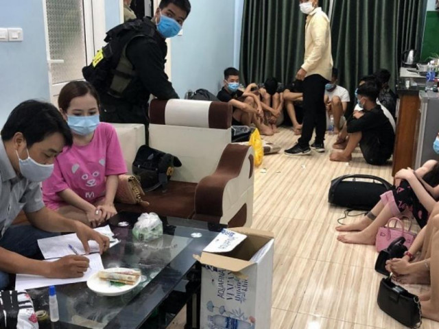 Pháp luật - Nhiều nam nữ “phê” ma túy tại căn hộ chung cư giữa dịch Covid-19 ở Huế