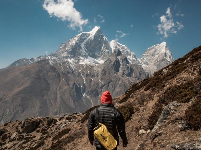 Du lịch - Cụ ông 75 tuổi chinh phục thành công đỉnh núi cao nhất thế giới