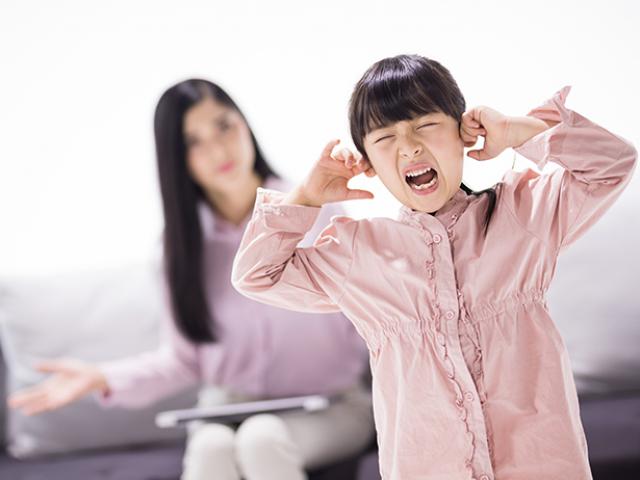 Giáo dục - du học - Bộ não của đứa trẻ khi bị la mắng, tác hại kinh khủng của bạo lực ngôn ngữ
