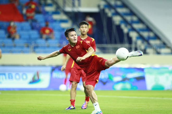 ĐT Việt Nam săn vé World Cup: Fan ở UAE háo hức vào sân tiếp lửa thầy trò ông Park - 13