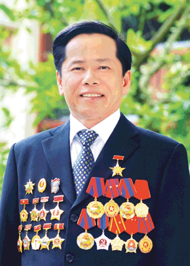 Tháng 3/2020, Forbes  đã công bố danh sách Asia’s 2019 Heroes Of Philanthropy (những người hùng từ thiện Á châu năm 2019), trong đó anh hùng lao động Lê Văn Kiểm - Chủ tịch HĐQT Golf Long Thành, Chủ tịch Hiệp hội doanh nhân CCB Việt Nam xếp thứ 7 trong danh sách này.
