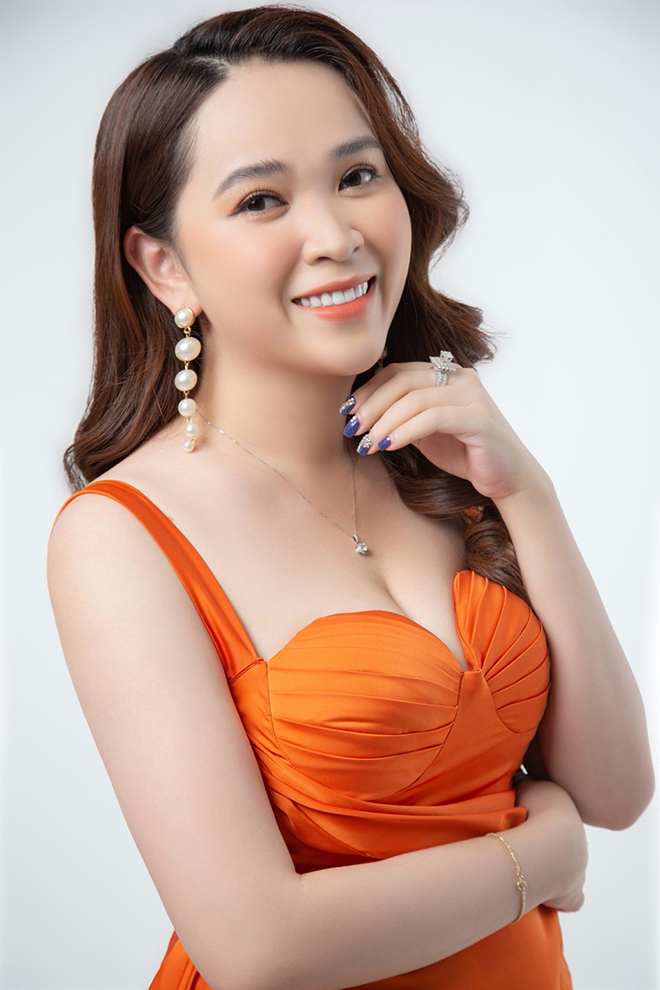 Hoa hậu Huyền Minh - Người phụ nữ tài sắc và trí tuệ vẹn toàn - 4