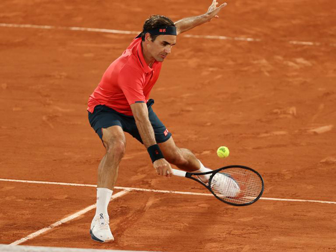 Federer chia tay Roland Garros với 3 trận thắng, một cái kết đẹp với "Tàu tốc hành" trên sân đất nện?