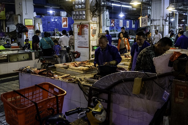 Bên trong khu chợ hải sản Hoa Nam ở thành phố Vũ Hán, tỉnh Hồ Bắc,&nbsp;Trung Quốc.