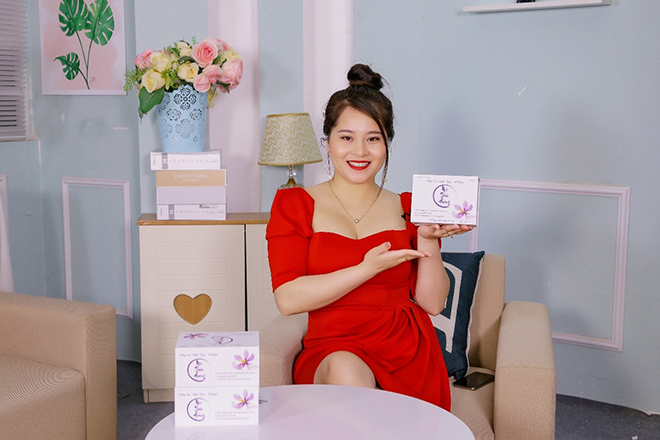 Khách hàng sử dụng sản phẩm