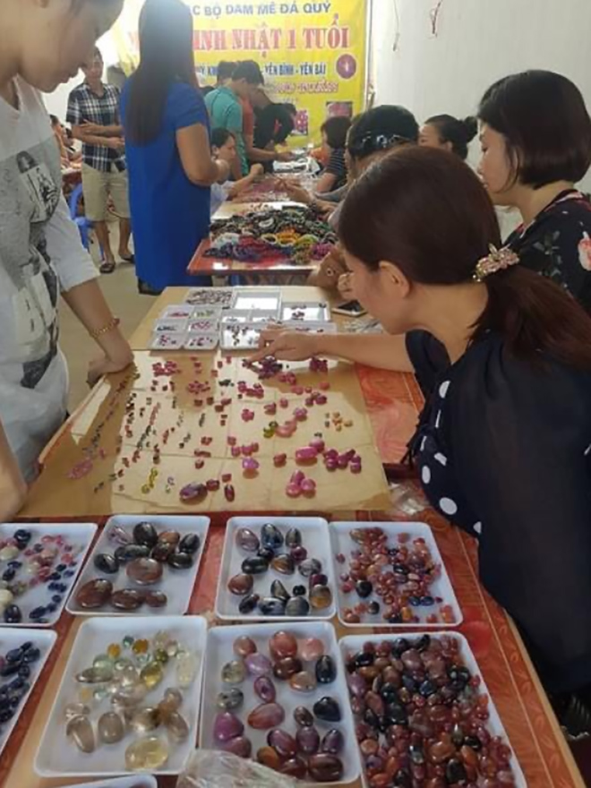 Đá quý Chính Biển: Hành trình gian nan xây dựng thương hiệu đá quý uy tín - 3